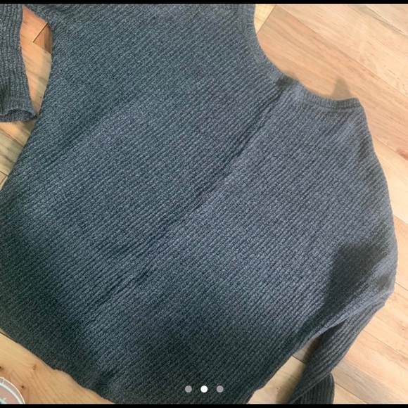 sweater - Picture 2 of 3
